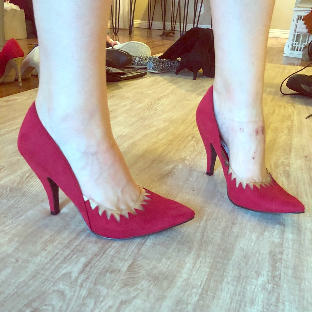 Kate Young target heels pumps vintage red 9